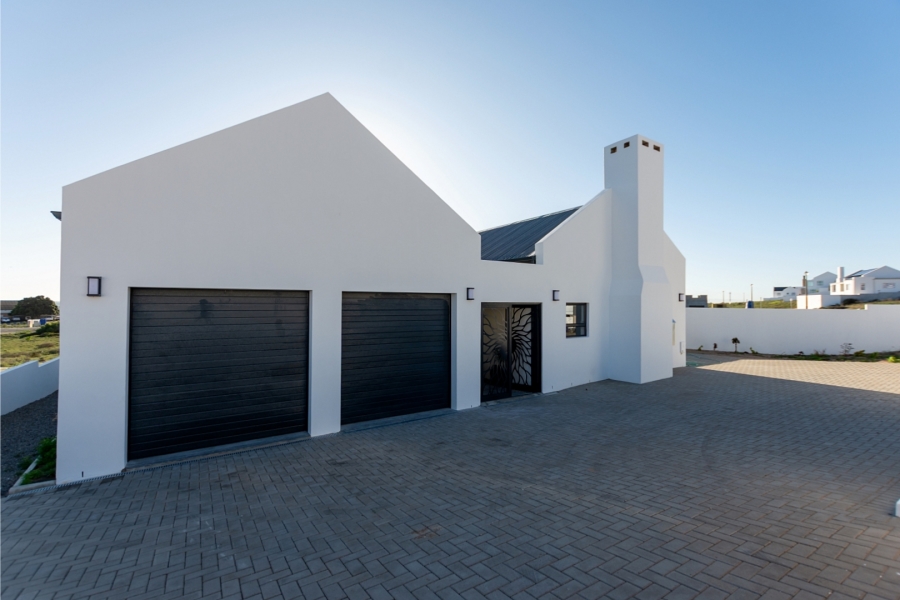 4 Bedroom Property for Sale in Da Gama Bay Western Cape